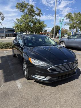 Black 2017 Ford Fusion SE