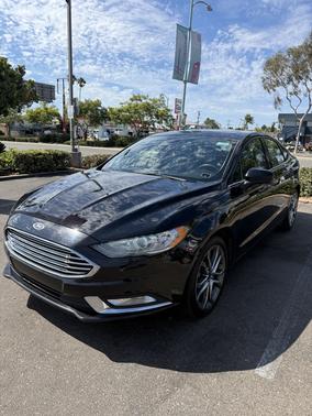 Black 2017 Ford Fusion SE