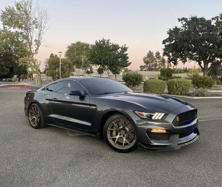 2016 Ford Shelby GT350 Base