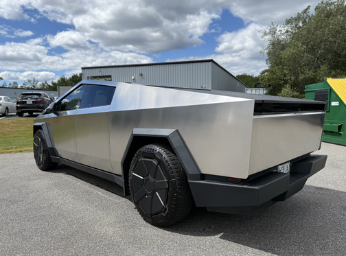 2025 Tesla Cybertruck Cyberbeast