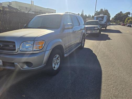 Silver 2001 Toyota Sequoia SR5