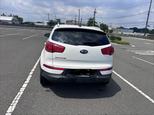 White 2016 Kia Sportage LX