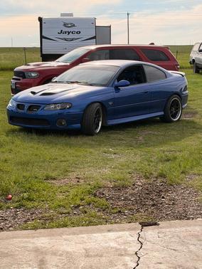 Blue 2004 Pontiac GTO Base