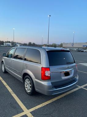 2014 Chrysler Town & Country Touring