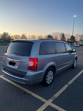 2014 Chrysler Town & Country Touring