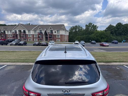 Silver 2013 INFINITI JX35 Base