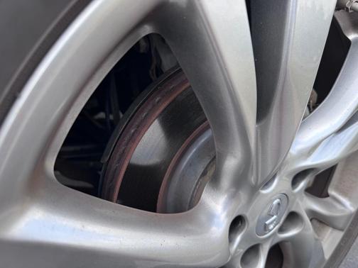 Silver 2013 INFINITI JX35 Base