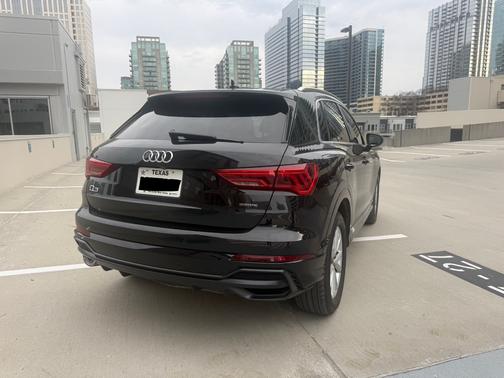 2022 Audi Q3 45 S line Premium