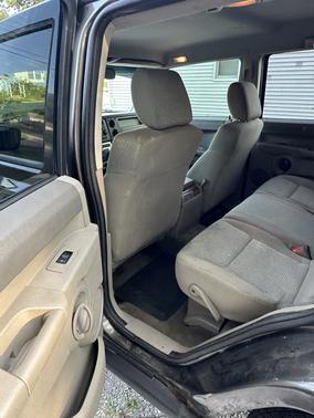 Brown 2006 Jeep Commander Base
