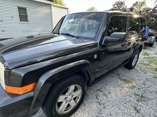Brown 2006 Jeep Commander Base