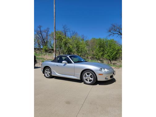 2002 Mazda MX-5 Miata LS