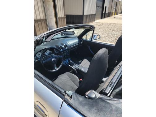 2002 Mazda MX-5 Miata LS