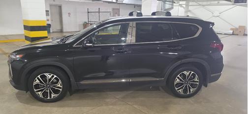 Black 2019 Hyundai SANTA FE Ultimate 2.0T