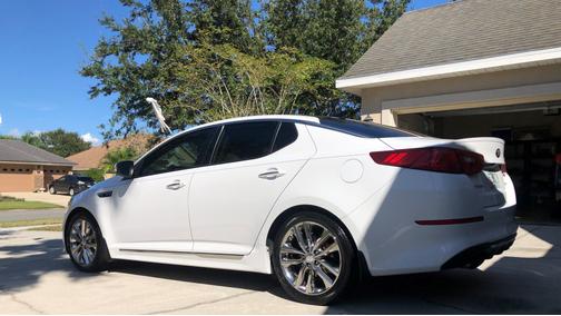 White 2014 Kia Optima SXL Turbo