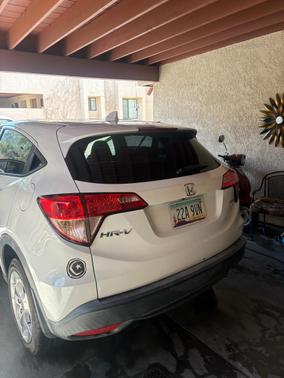 White 2016 Honda HR-V LX
