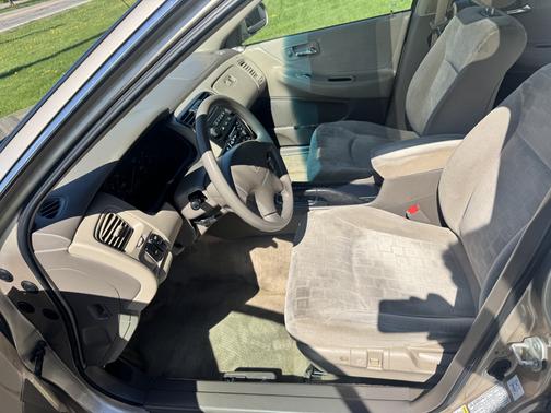 Gold 2001 Honda Accord EX