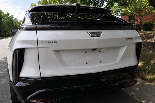 2024 Cadillac LYRIQ Sport