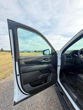 White 2022 Chevrolet Suburban Z71