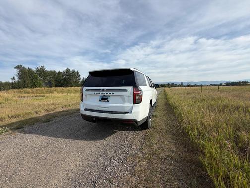 White 2022 Chevrolet Suburban Z71
