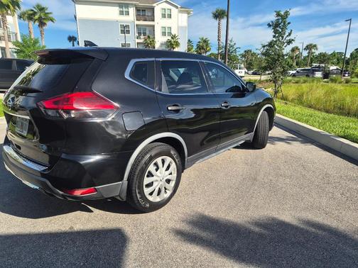 Black 2017 Nissan Rogue S