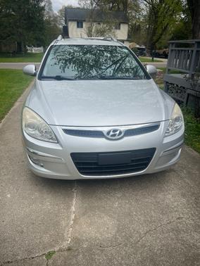 Silver 2011 Hyundai Elantra Touring SE