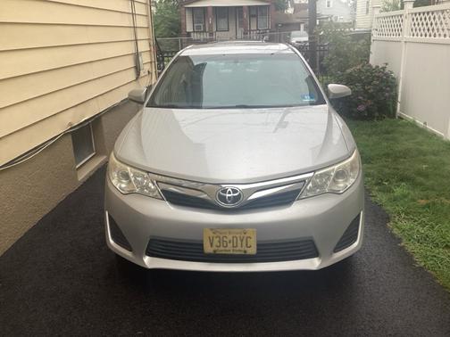 Silver 2014 Toyota Camry XLE