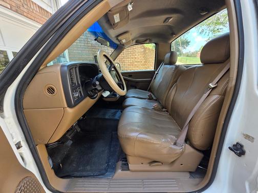 White 2000 Chevrolet Silverado 1500 Base
