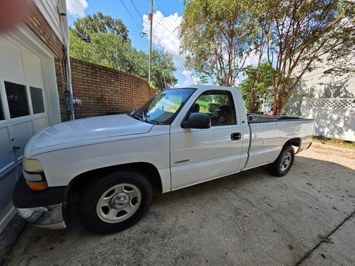 White 2000 Chevrolet Silverado 1500 Base