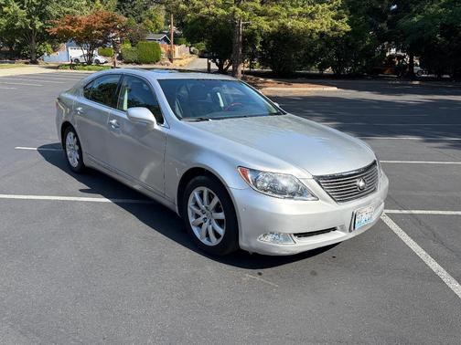 Silver 2009 Lexus LS 460 Base