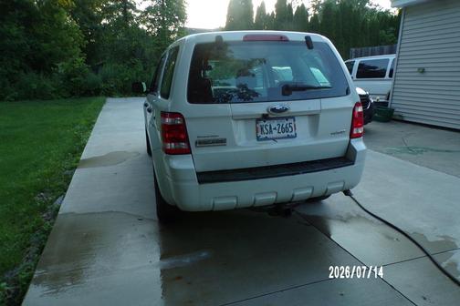 White 2009 Ford Escape XLS