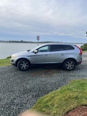 Silver 2013 Volvo XC60 T6