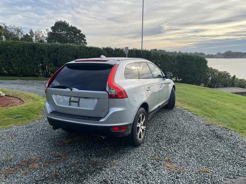 Silver 2013 Volvo XC60 T6