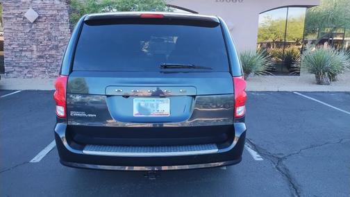 Blue 2013 Dodge Grand Caravan SXT