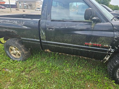 Black 1998 Dodge Ram 1500 Base