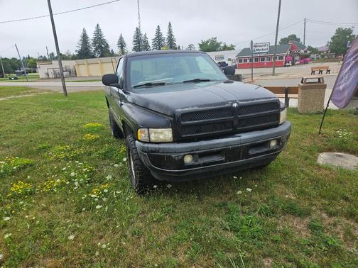 Black 1998 Dodge Ram 1500 Base