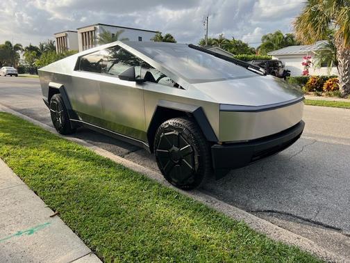 2024 Tesla Cybertruck Cyberbeast