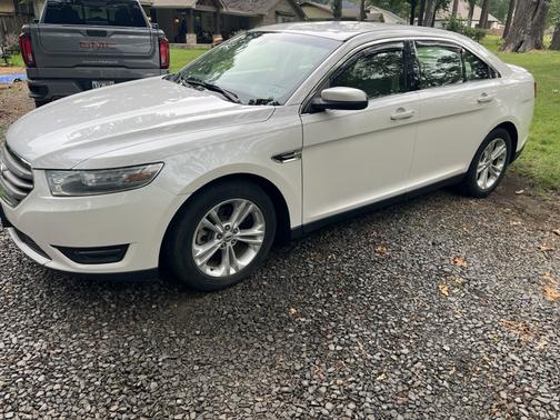 2014 Ford Taurus SEL