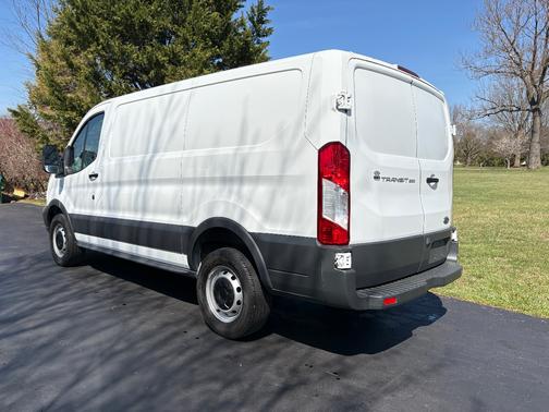 2017 Ford Transit-250 Base