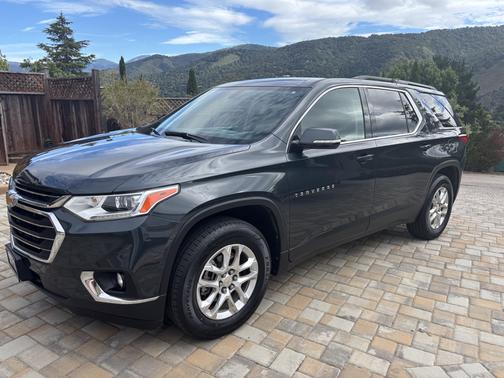 Green 2019 Chevrolet Traverse LT Cloth