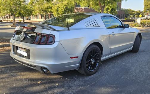 2014 Ford Mustang V6
