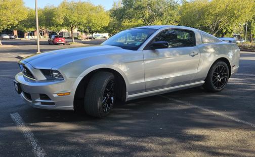 2014 Ford Mustang V6