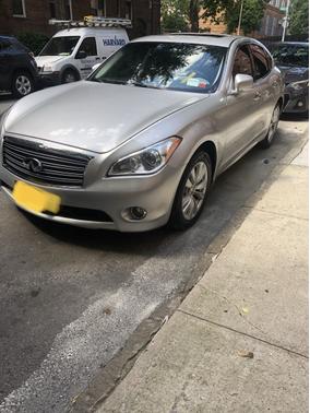 2011 INFINITI M37x Base