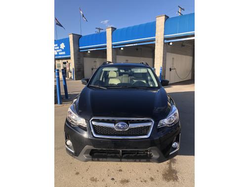 Photo 1 of 9 of 2017 Subaru Crosstrek 2.0i Limited