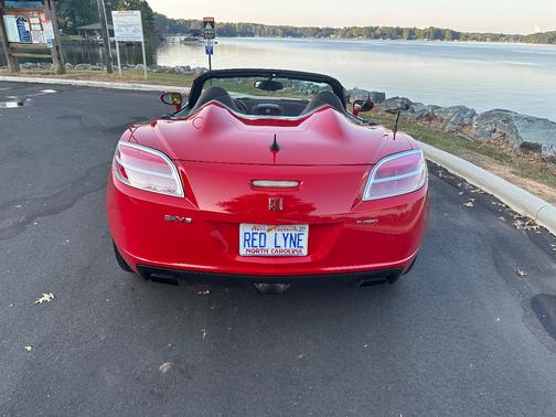 2009 Saturn Sky Red Line