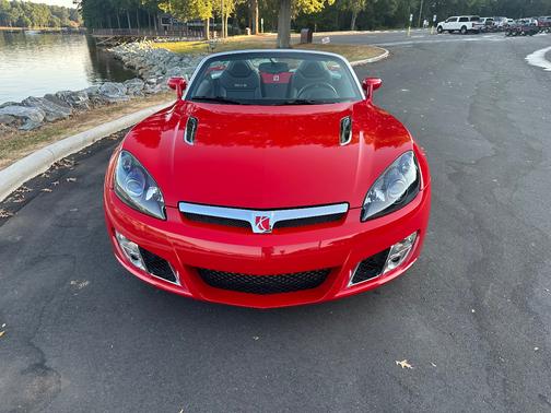 2009 Saturn Sky Red Line
