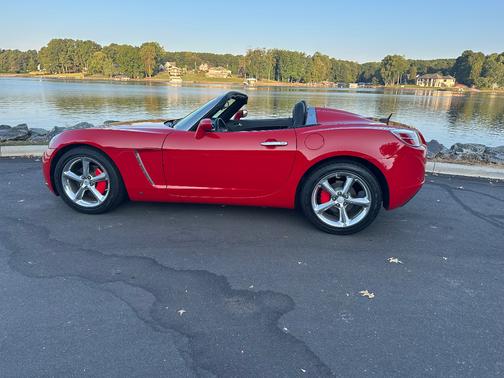 2009 Saturn Sky Red Line