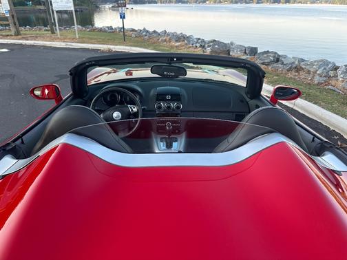 2009 Saturn Sky Red Line