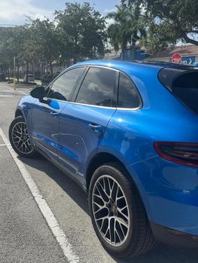 Blue 2015 Porsche Macan Macan S