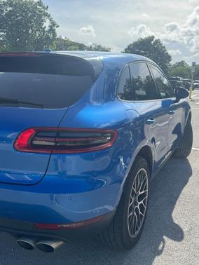Blue 2015 Porsche Macan Macan S