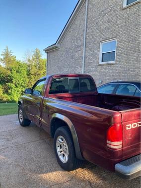 Red 2002 Dodge Dakota Base